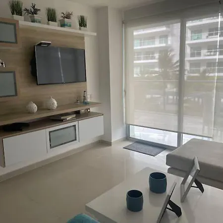 Apartamento Moderno Con Salida Directa Al Mar *