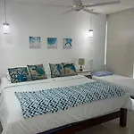 Apartamento Moderno Con Salida Directa Al Mar